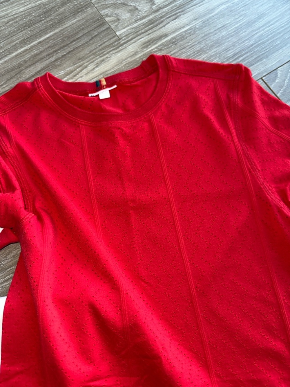 Wilson White and Red Athletic Top - Picture 2 of 16